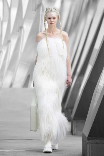 Fotoservizio/FW 21-22/WOMEN/SFILATA/ANNAKIKI/DP2/2