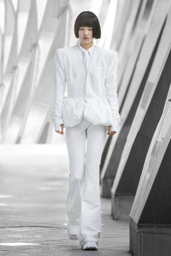 Fotoservizio/FW 21-22/WOMEN/SFILATA/ANNAKIKI/DP2/12