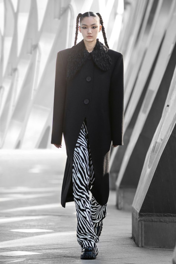 Fotoservizio/FW 21-22/WOMEN/SFILATA/ANNAKIKI/DP2/39
