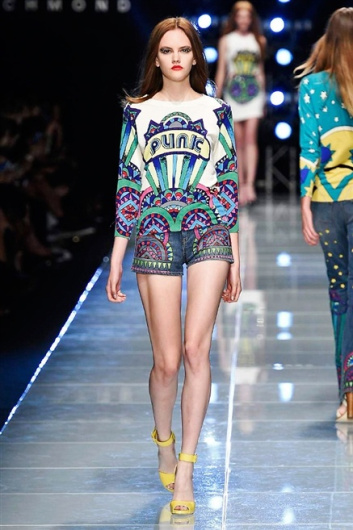 Fotoservizio/SS 2016/WOMEN/JOHN RICHMOND/DP1/38