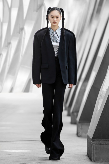 Fotoservizio/FW 21-22/WOMEN/SFILATA/ANNAKIKI/DP2/45
