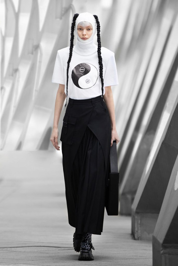 Fotoservizio/FW 21-22/WOMEN/SFILATA/ANNAKIKI/DP2/41