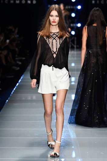 Fotoservizio/SS 2016/WOMEN/JOHN RICHMOND/DP1/47