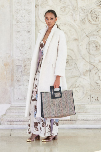 Fotoservizio/FW 21-22/WOMEN/SFILATA/LAURA BIAGIOTTI/DP2/13