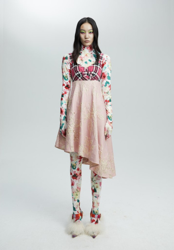 Fotoservizio/FW 21-22/WOMEN/SFILATA/SHUTING QIU/DP2/4