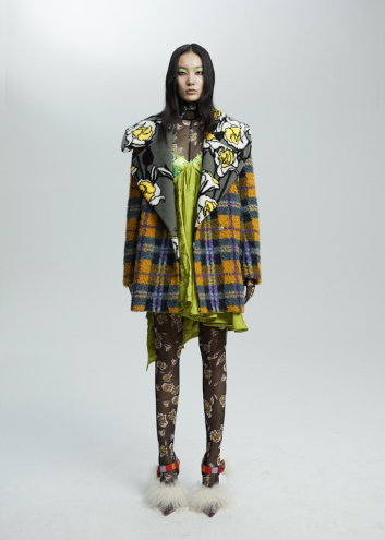 Fotoservizio/FW 21-22/WOMEN/SFILATA/SHUTING QIU/DP2/18
