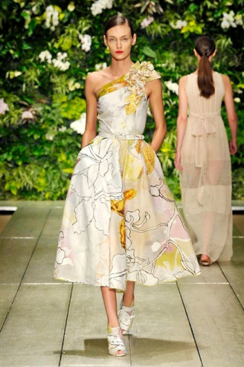 Fotoservizio/SS 2016/WOMEN/LAURA BIAGIOTTI/DP1/2