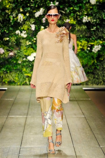Fotoservizio/SS 2016/WOMEN/LAURA BIAGIOTTI/DP1/3