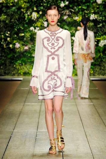 Fotoservizio/SS 2016/WOMEN/LAURA BIAGIOTTI/DP1/6