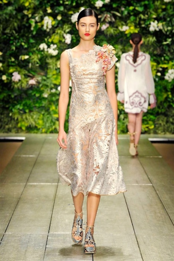 Fotoservizio/SS 2016/WOMEN/LAURA BIAGIOTTI/DP1/7