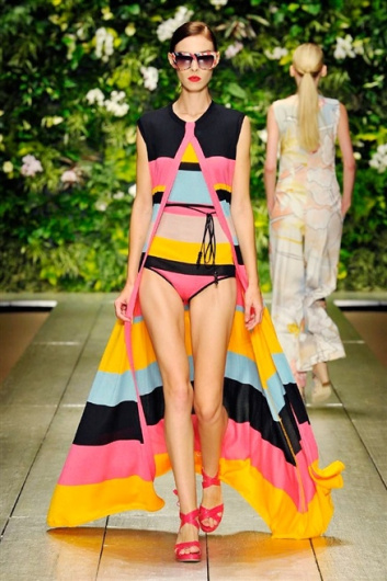 Fotoservizio/SS 2016/WOMEN/LAURA BIAGIOTTI/DP1/12