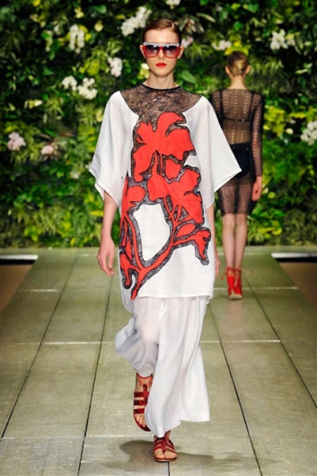 Fotoservizio/SS 2016/WOMEN/LAURA BIAGIOTTI/DP1/32