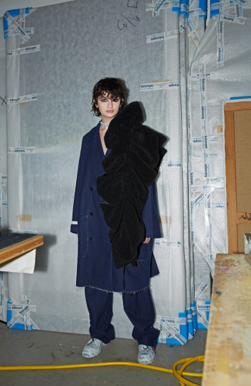 Fotoservizio/FW 21-22/WOMEN/SFILATA/ALEXANDRA MOURA/DP2/26