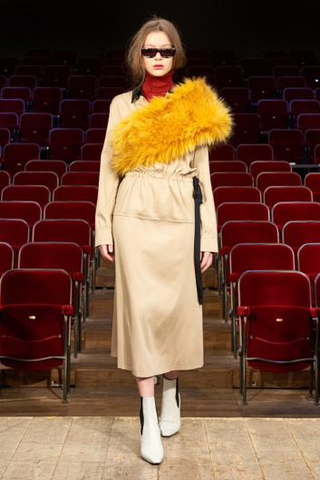 Fotoservizio/FW 21-22/WOMEN/SFILATA/GILBERTO CALZOLARI/DP2/4