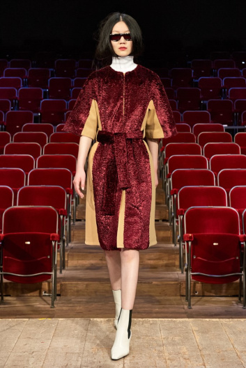 Fotoservizio/FW 21-22/WOMEN/SFILATA/GILBERTO CALZOLARI/DP2/5