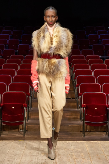 Fotoservizio/FW 21-22/WOMEN/SFILATA/GILBERTO CALZOLARI/DP2/6