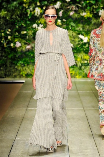 Fotoservizio/SS 2016/WOMEN/LAURA BIAGIOTTI/DP1/37