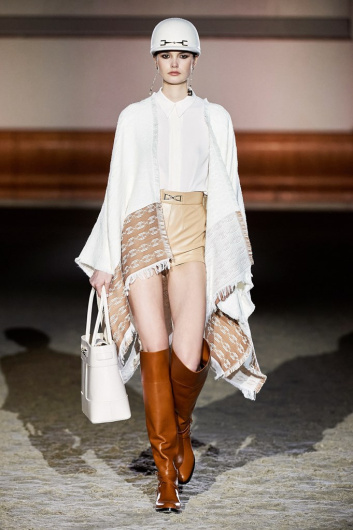 Fotoservizio/FW 21-22/WOMEN/SFILATA/ELISABETTA FRANCHI/DP2/2