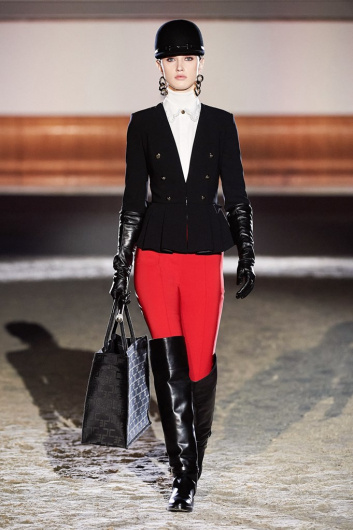 Fotoservizio/FW 21-22/WOMEN/SFILATA/ELISABETTA FRANCHI/DP2/38