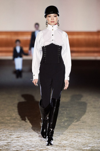 Fotoservizio/FW 21-22/WOMEN/SFILATA/ELISABETTA FRANCHI/DP2/39