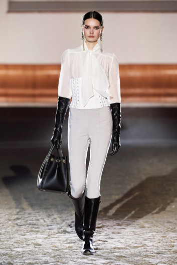 Fotoservizio/FW 21-22/WOMEN/SFILATA/ELISABETTA FRANCHI/DP2/36