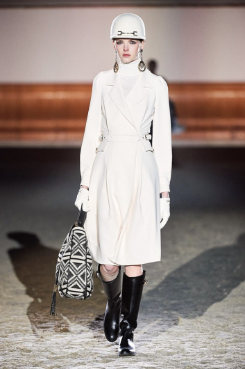 Fotoservizio/FW 21-22/WOMEN/SFILATA/ELISABETTA FRANCHI/DP2/51
