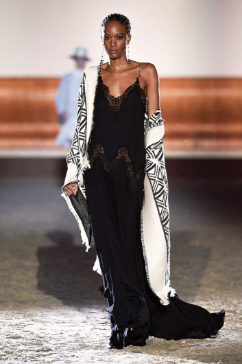 Fotoservizio/FW 21-22/WOMEN/SFILATA/ELISABETTA FRANCHI/DP2/52