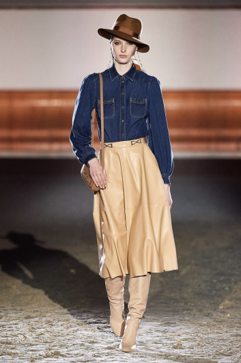 Fotoservizio/FW 21-22/WOMEN/SFILATA/ELISABETTA FRANCHI/DP2/46