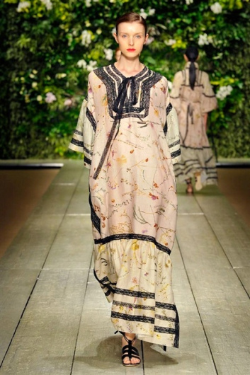 Fotoservizio/SS 2016/WOMEN/LAURA BIAGIOTTI/DP1/57