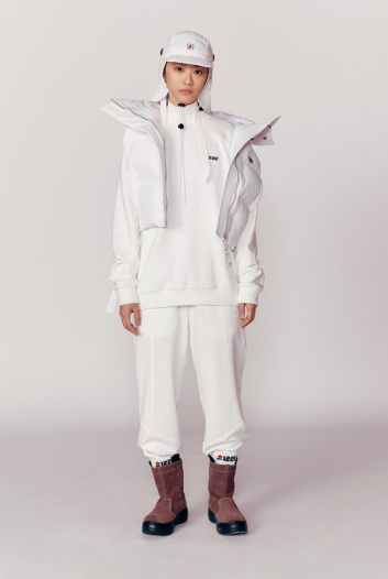Fotoservizio/FW 21-22/WOMEN/PRESENTAZIONE/PUSH BUTTON FOR FILA KOREA/DP2/10