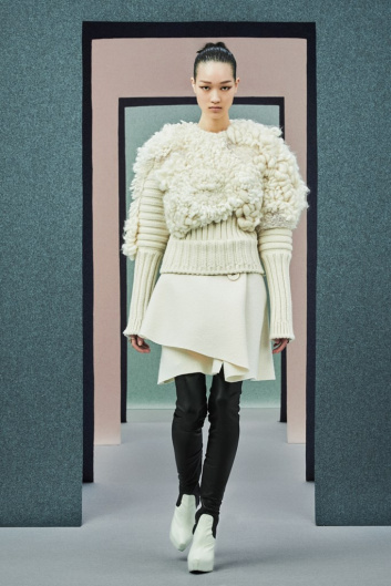 Fotoservizio/FW 21-22/WOMEN/SFILATA/PORTS 1961/DP2/2