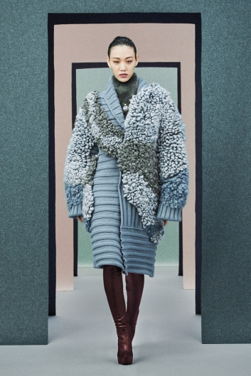 Fotoservizio/FW 21-22/WOMEN/SFILATA/PORTS 1961/DP2/3