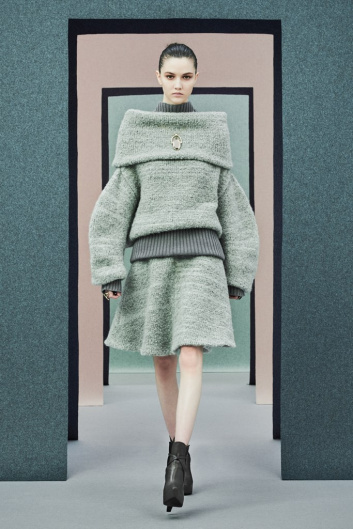Fotoservizio/FW 21-22/WOMEN/SFILATA/PORTS 1961/DP2/9