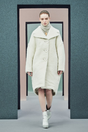 Fotoservizio/FW 21-22/WOMEN/SFILATA/PORTS 1961/DP2/10