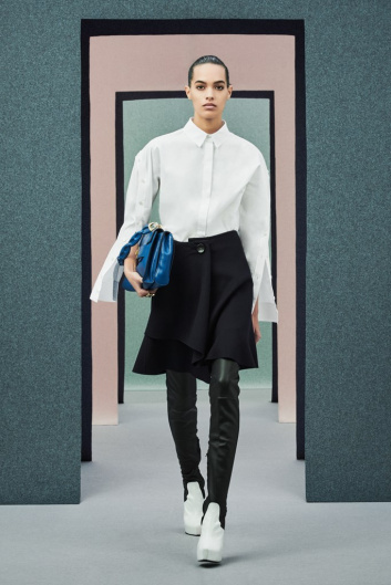 Fotoservizio/FW 21-22/WOMEN/SFILATA/PORTS 1961/DP2/19