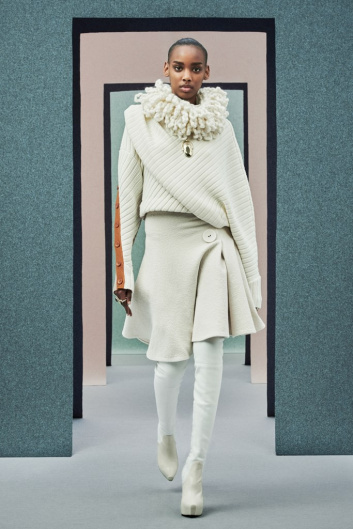 Fotoservizio/FW 21-22/WOMEN/SFILATA/PORTS 1961/DP2/14