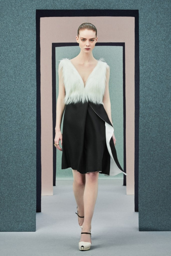 Fotoservizio/FW 21-22/WOMEN/SFILATA/PORTS 1961/DP2/32