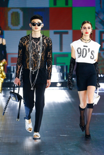 Fotoservizio/FW 21-22/WOMEN/SFILATA/DOLCE & GABBANA/DP2/15