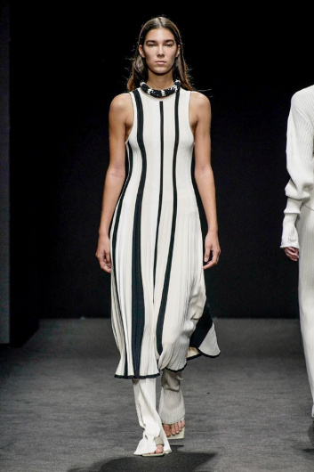 Fotoservizio/SS 2021/WOMEN/SFILATA/SIMONA MARZIALI - MRZ/DP2/3