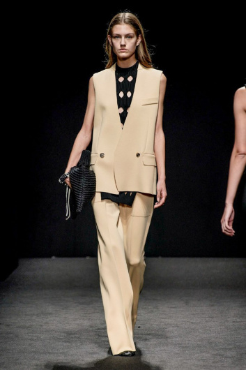 Fotoservizio/SS 2021/WOMEN/SFILATA/SIMONA MARZIALI - MRZ/DP2/2