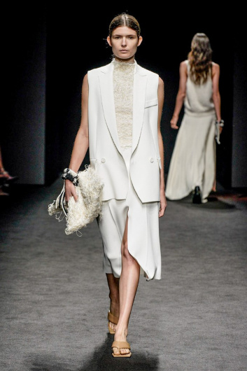 Fotoservizio/SS 2021/WOMEN/SFILATA/SIMONA MARZIALI - MRZ/DP2/5