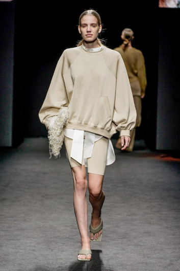 Fotoservizio/SS 2021/WOMEN/SFILATA/SIMONA MARZIALI - MRZ/DP2/3