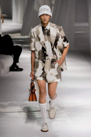 Fotoservizio/SS 2021/WOMEN/SFILATA/FENDI/DP2/6