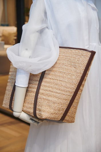 Fotoservizio/SS 2021/WOMEN/PRESENTAZIONE/BRUNELLO CUCINELLI/DP2/9
