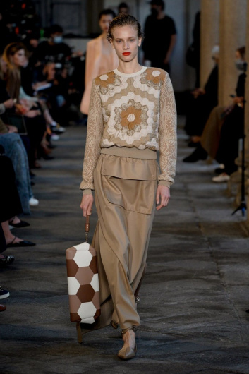 Fotoservizio/SS 2021/WOMEN/SFILATA/MAX MARA/DP2/6