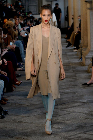 Fotoservizio/SS 2021/WOMEN/SFILATA/MAX MARA/DP2/4