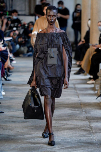 Fotoservizio/SS 2021/WOMEN/SFILATA/MAX MARA/DP2/2