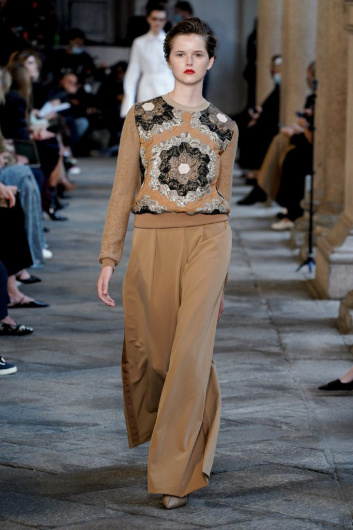 Fotoservizio/SS 2021/WOMEN/SFILATA/MAX MARA/DP2/4