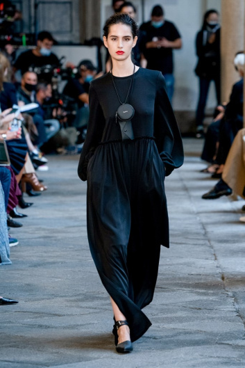 Fotoservizio/SS 2021/WOMEN/SFILATA/MAX MARA/DP2/1