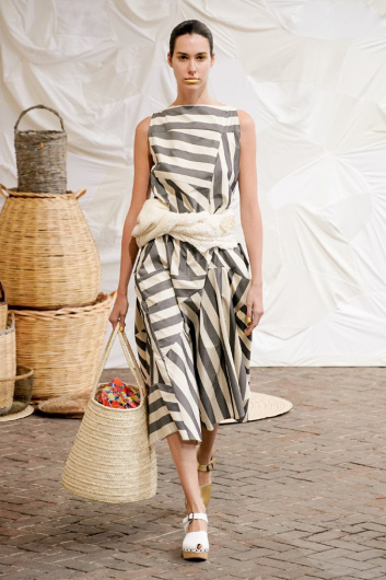 Fotoservizio/SS 2021/WOMEN/SFILATA/DANIELA GREGIS/DP2/4